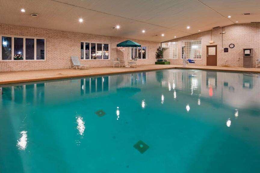 Days By Wyndham Whitmore Hotel 2*