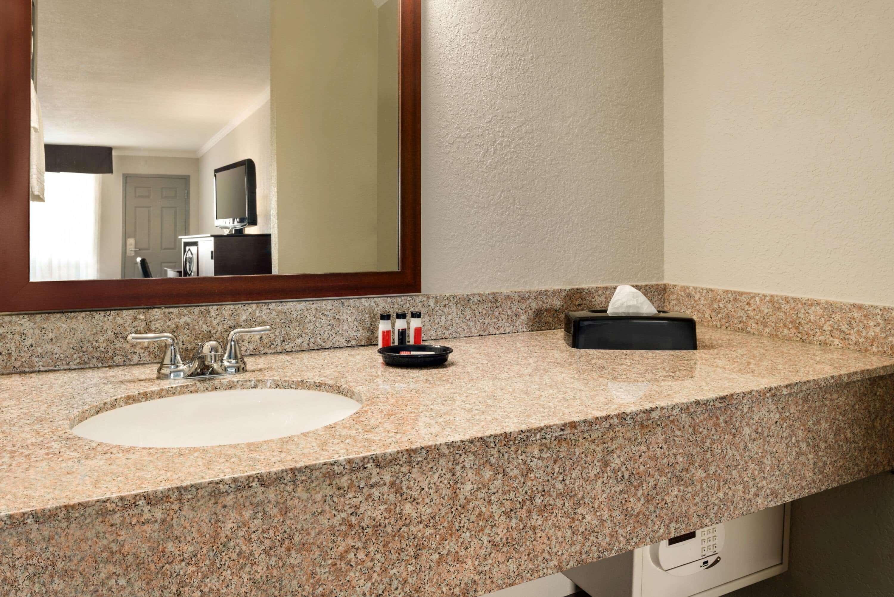 Days By Wyndham Whitmore Hotel 2*