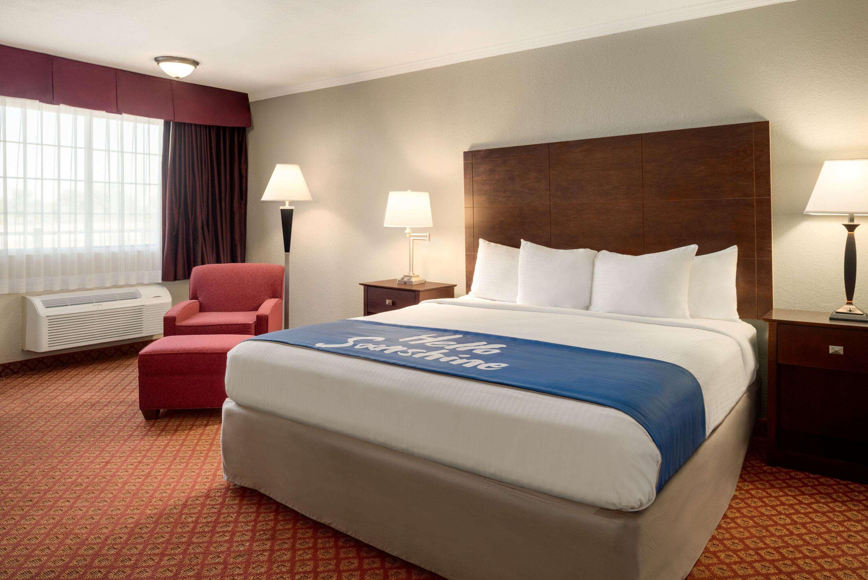 Days By Wyndham Whitmore Hotel