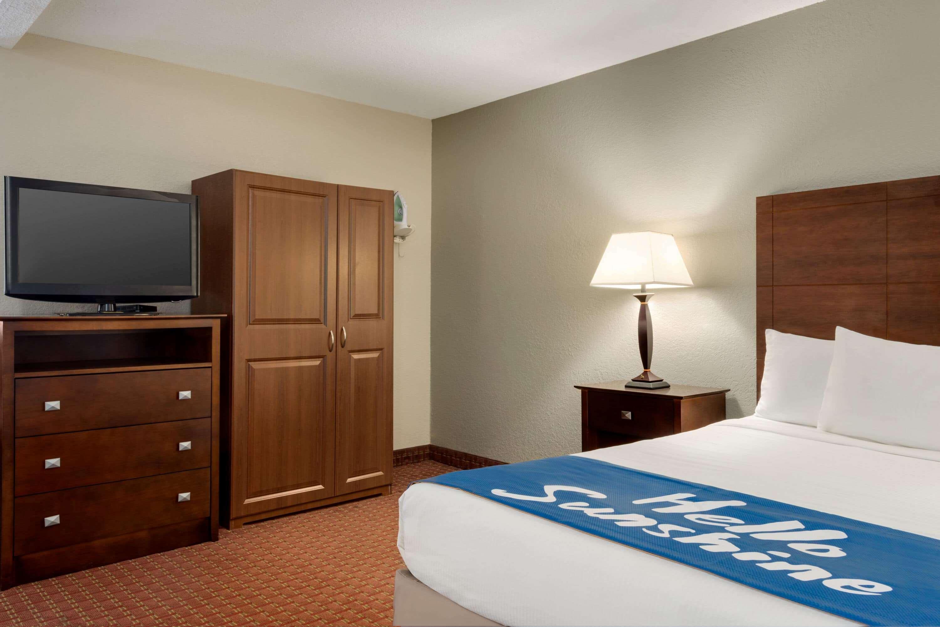 Days By Wyndham Whitmore Hotel