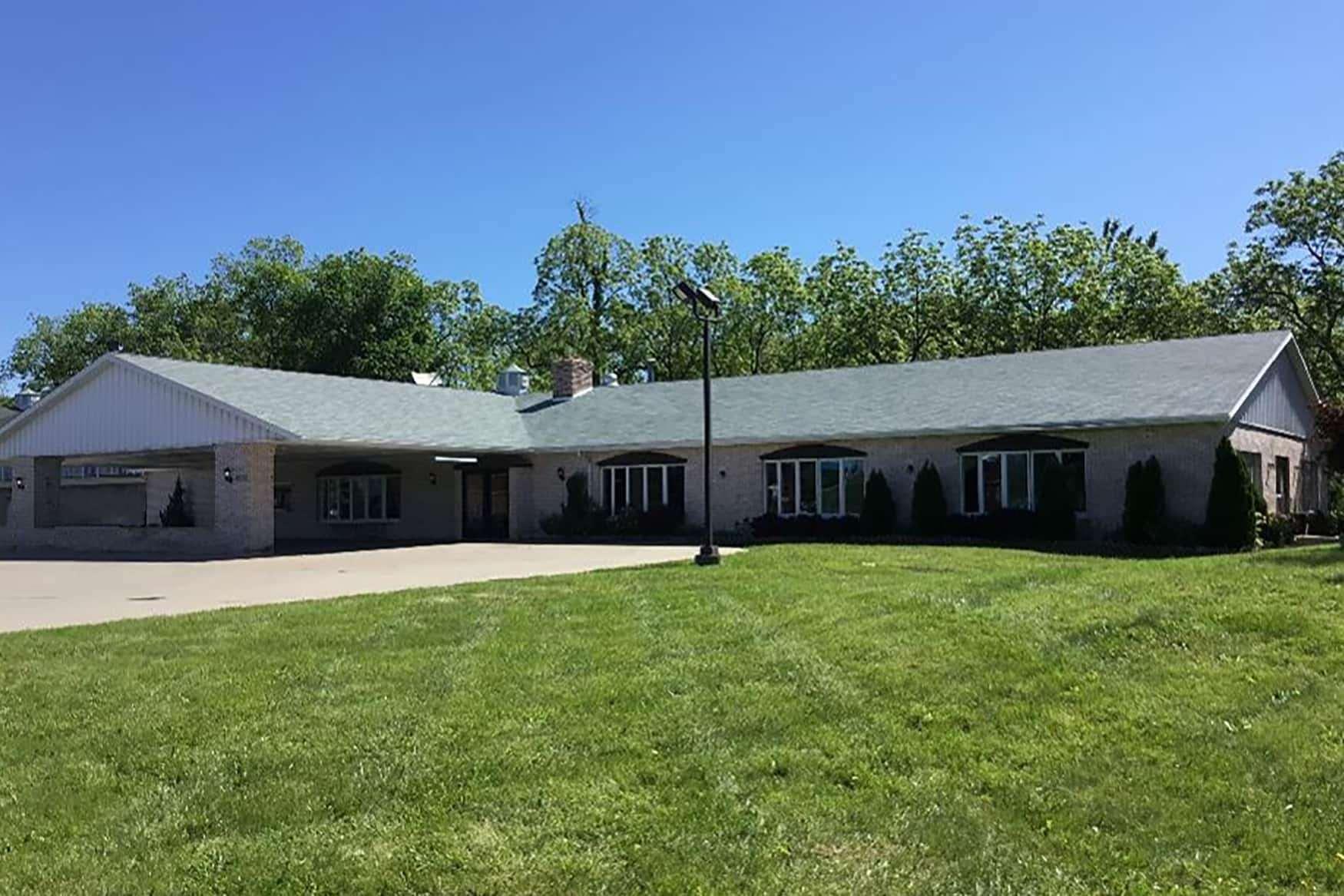 Hotel Days By Wyndham Whitmore Near Ann Arbor And Brighton 2*