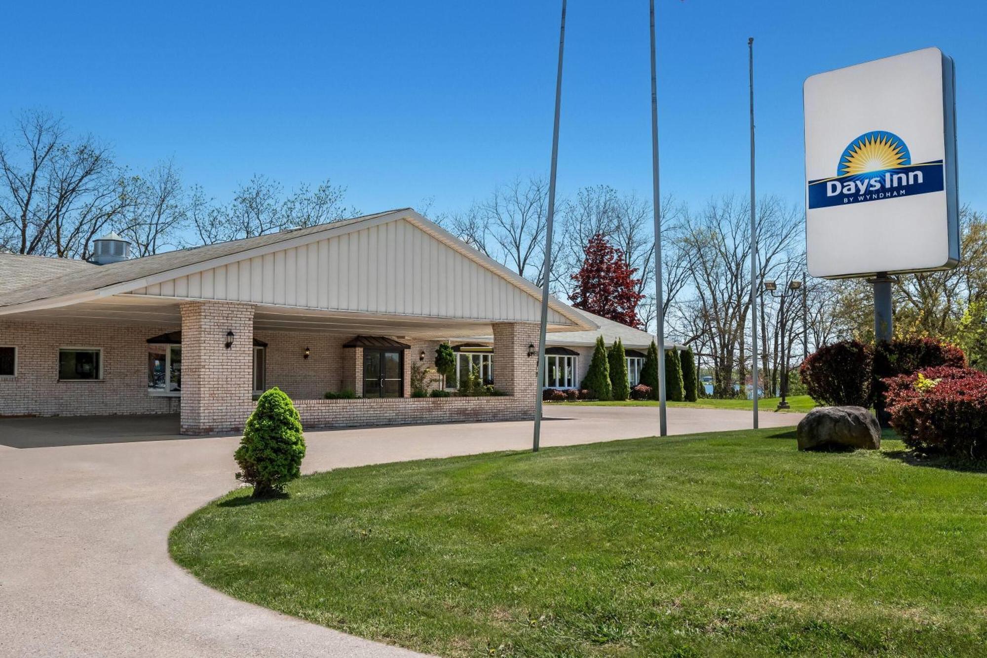 Hotel Days By Wyndham Whitmore Near Ann Arbor And Brighton 2*