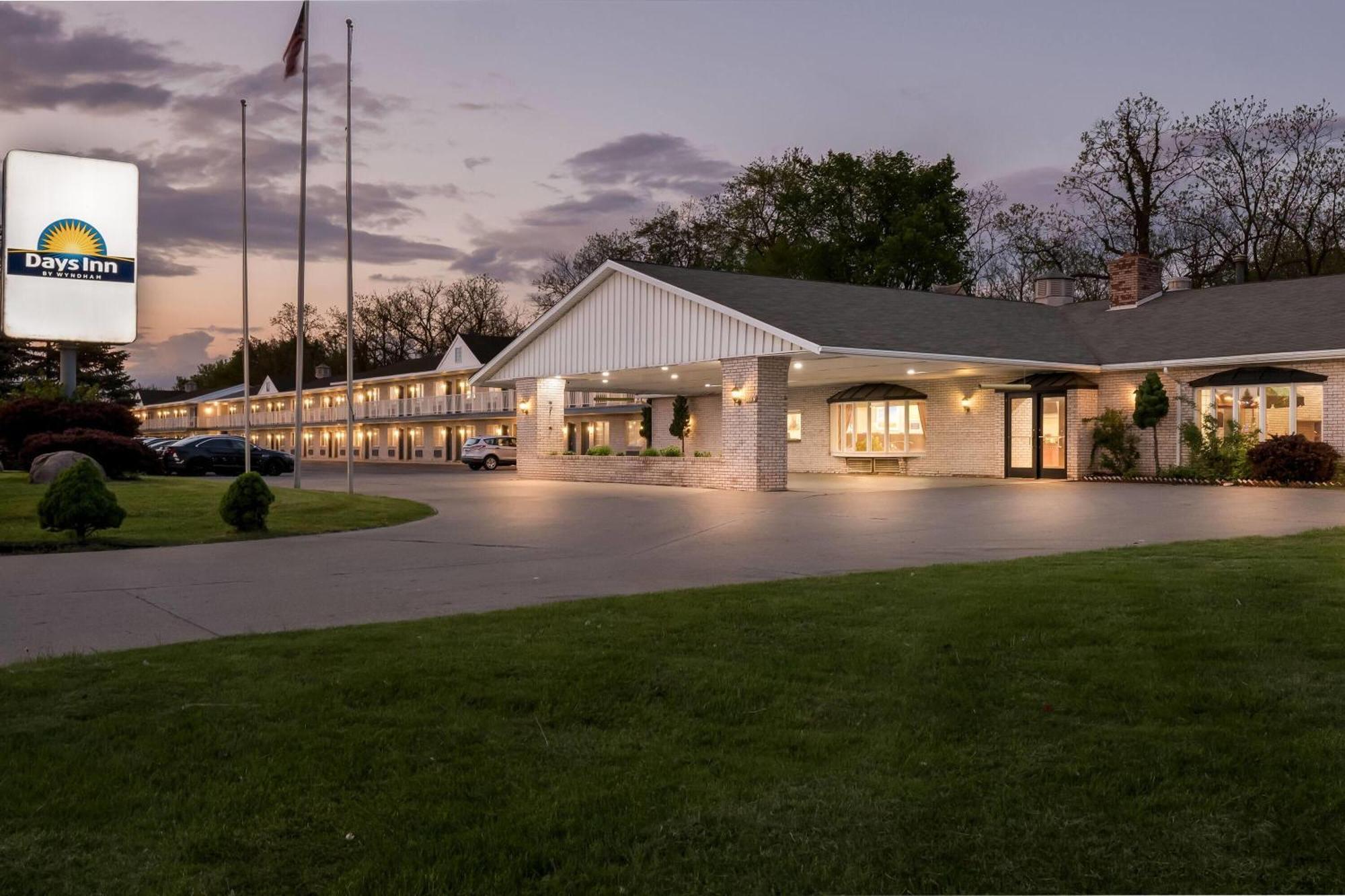 Days By Wyndham Whitmore Near Ann Arbor And Brighton Whitmore Lake